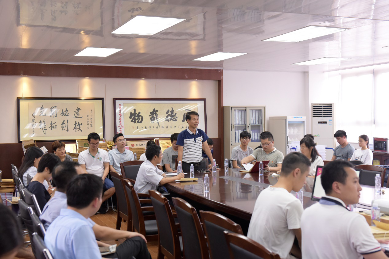 D:\环建学工2019.6\【宣传工作】\【新闻稿】\1 欧乐影院动态
\欧乐影院
召开党员大会选举新一届党委委员及党代表\图片3.png